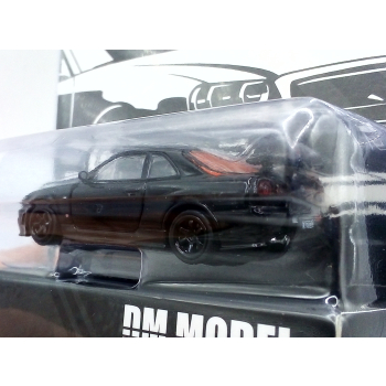 Nissan Skyline GT-R R34 black - skala 1:64 - DM Model